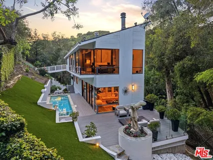 $2,629,000 | 2350 Benedict Canyon Drive, Beverly Hills, CA 90210
