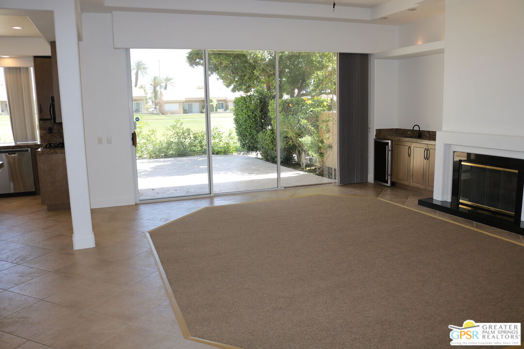 68 Oak Tree Drive Rancho Mirage, CA 92270 - Photo 5 of 27