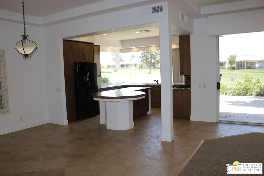 68 Oak Tree Drive Rancho Mirage, CA 92270 - Photo 6 of 27