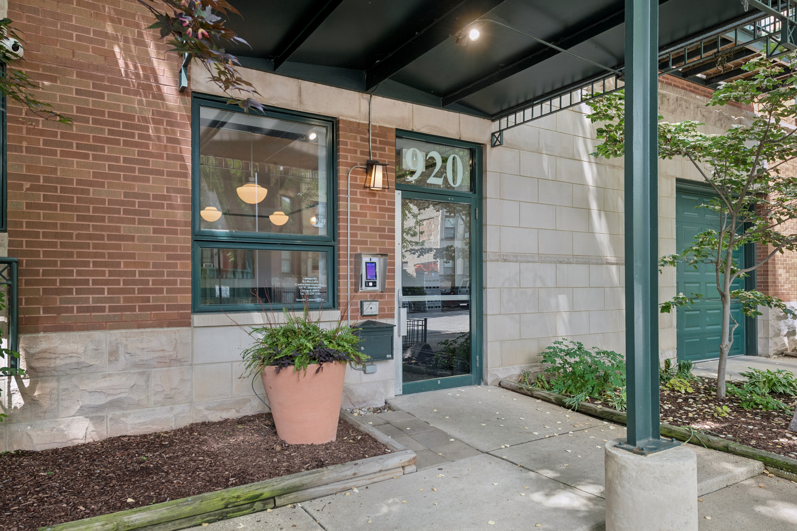 920 West Sheridan Road, Unit 308 Chicago, IL 60613 - Photo 3 of 20
