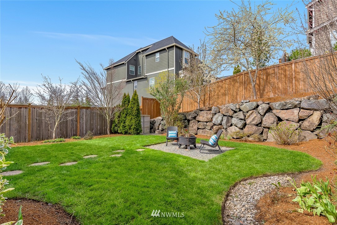 5526 Northeast 7th Place Renton, WA 98059 - Photo 21 of 30