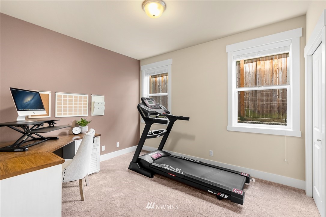 5526 Northeast 7th Place Renton, WA 98059 - Photo 10 of 30