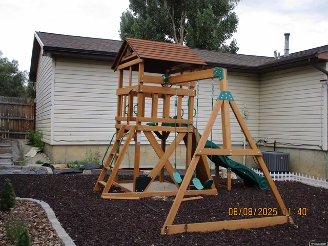 $320,000 | 1021 Maple Way, Rock Springs, WY 82901