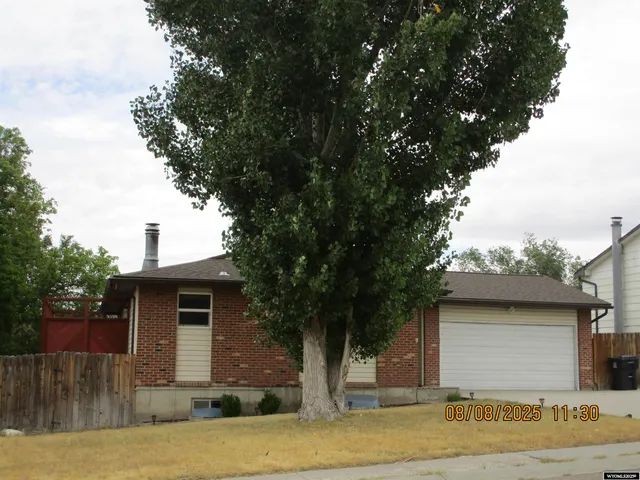 $320,000 | 1021 Maple Way, Rock Springs, WY 82901