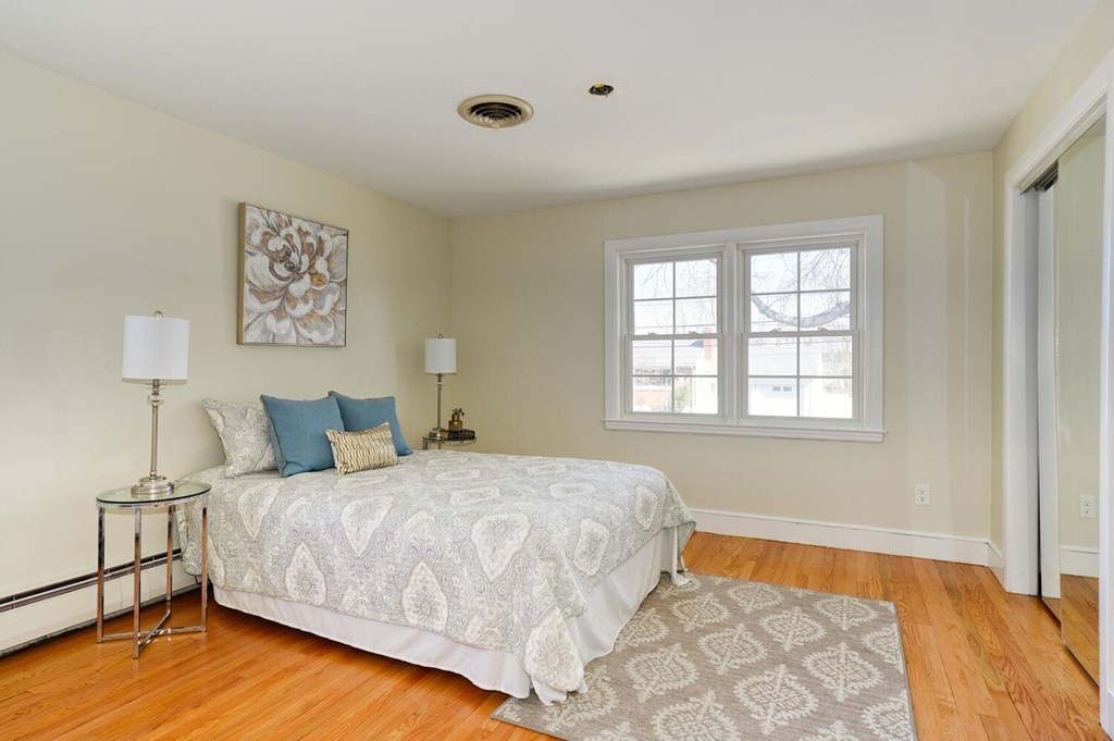24 Arnold Road Stoneham, MA 02180 - Photo 17 of 35 Gallery Image 17