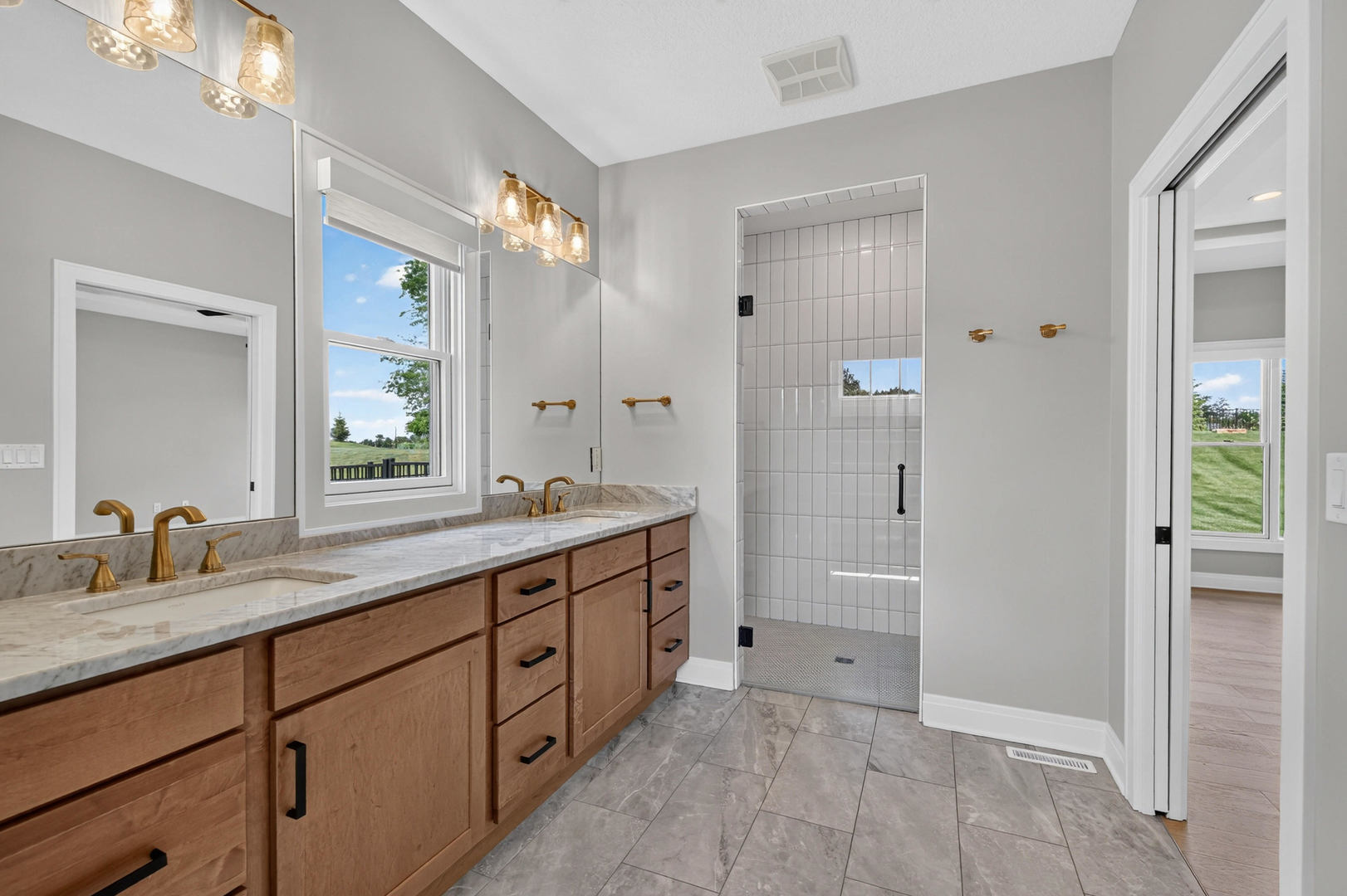 5077 Oak Rdg Court Bettendorf, IA 52722 - Photo 34 of 59