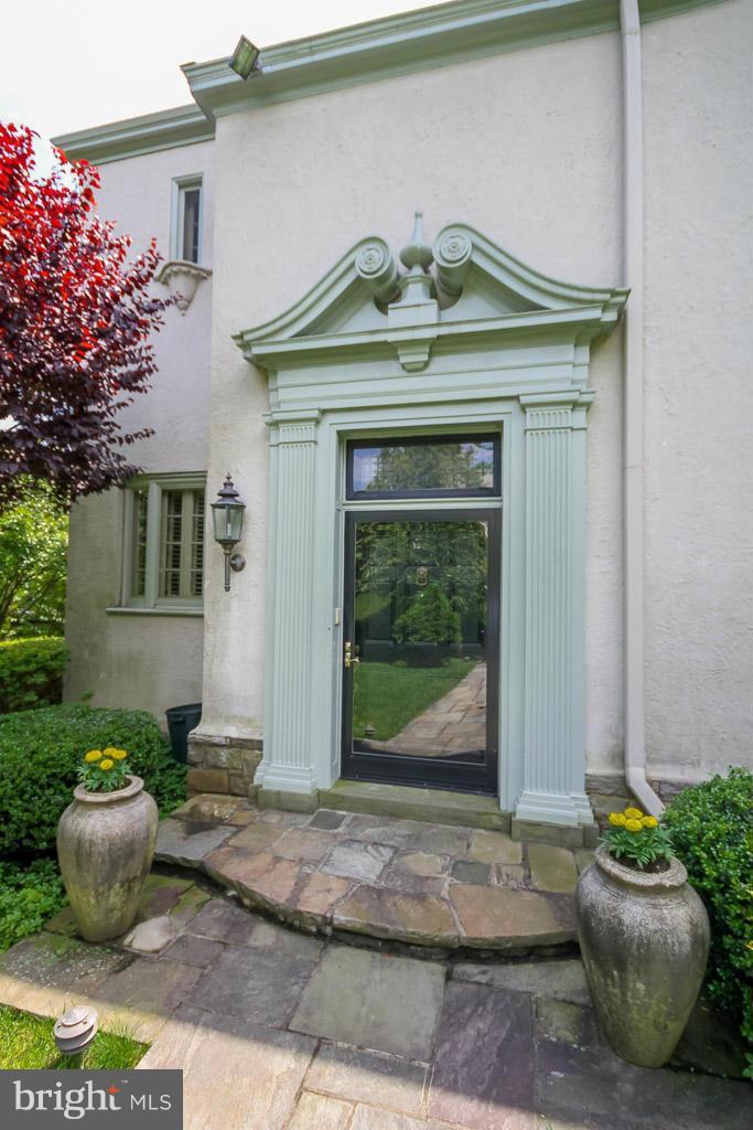 501 Overhill Road Baltimore, MD 21210 - Photo 2 of 29 Exterior (Front)