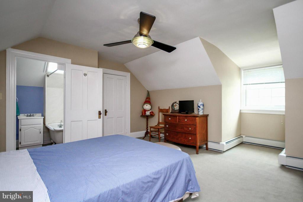 501 Overhill Road Baltimore, MD 21210 - Photo 20 of 29 Bedroom