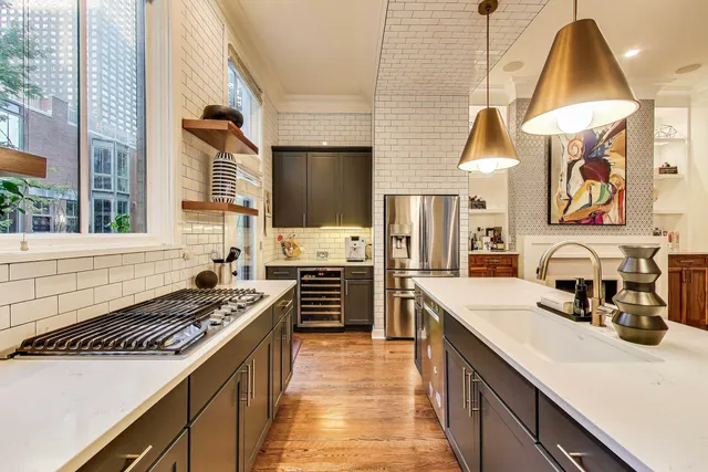 $1,950,000 | 438 East North Water Street, Chicago, IL 60611