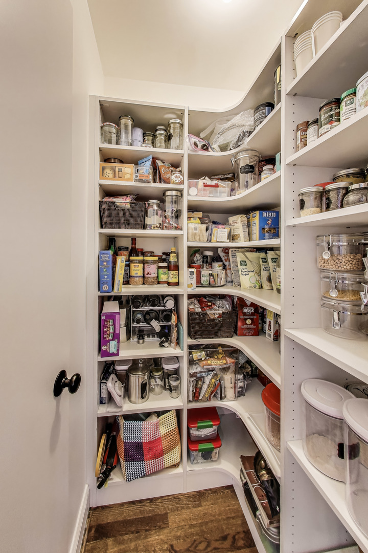 438 East North Water Street Chicago, IL 60611 - Photo 14 of 47