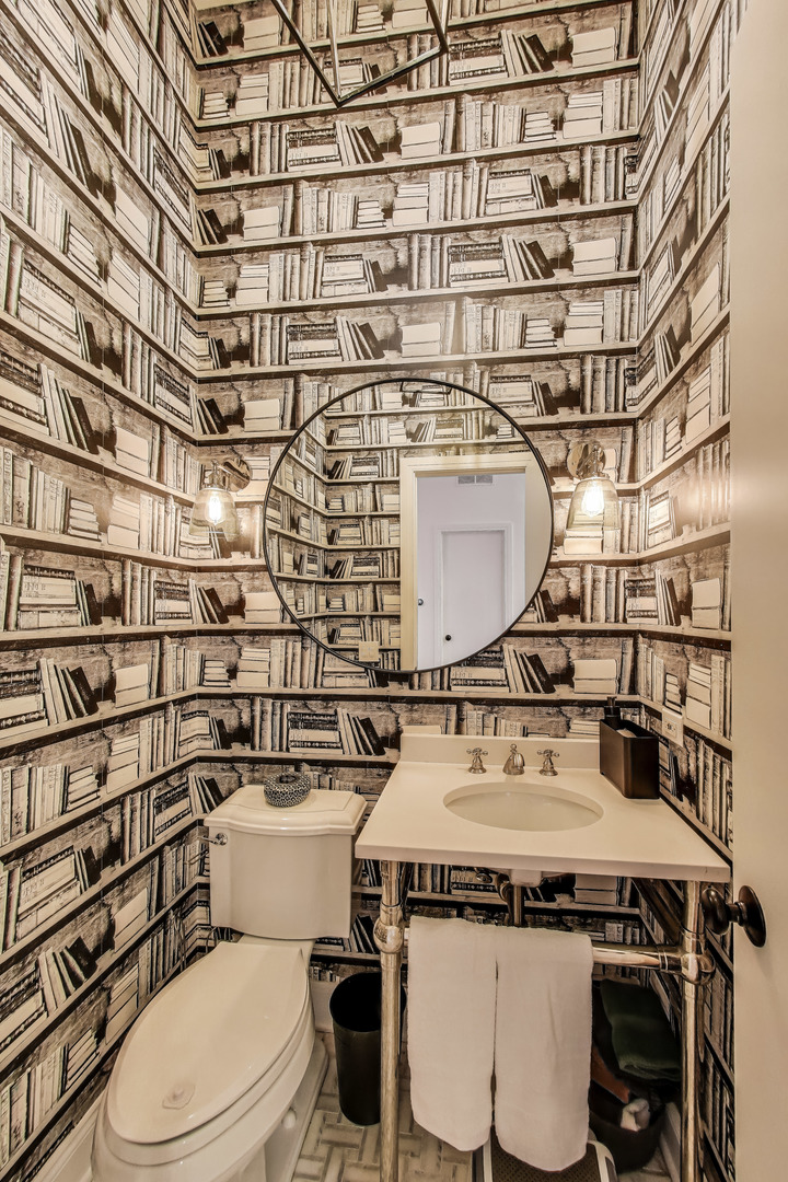 438 East North Water Street Chicago, IL 60611 - Photo 15 of 47