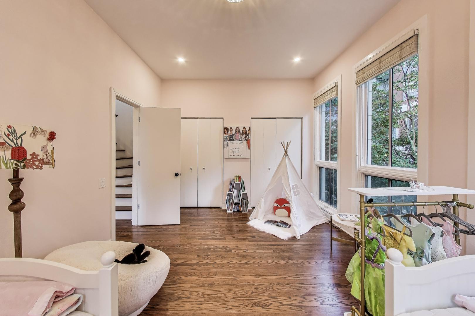 438 East North Water Street Chicago, IL 60611 - Photo 24 of 47