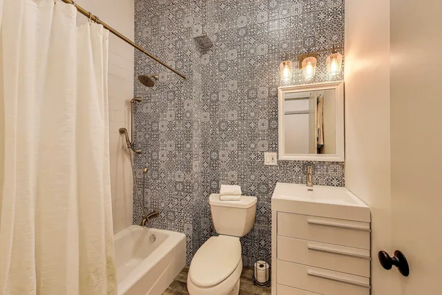 $1,950,000 | 438 East North Water Street, Chicago, IL 60611