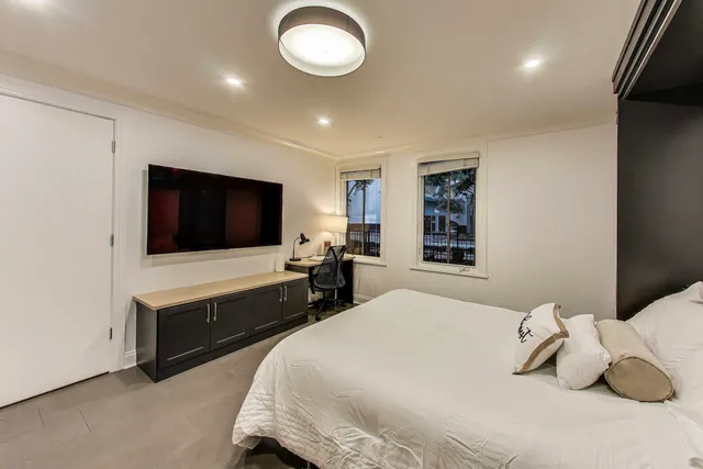 $1,950,000 | 438 East North Water Street, Chicago, IL 60611