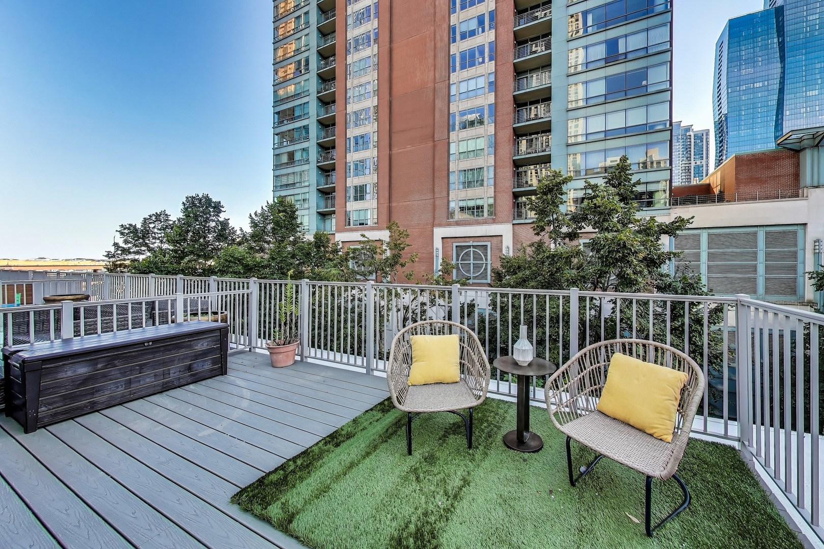 438 East North Water Street Chicago, IL 60611 - Photo 34 of 47