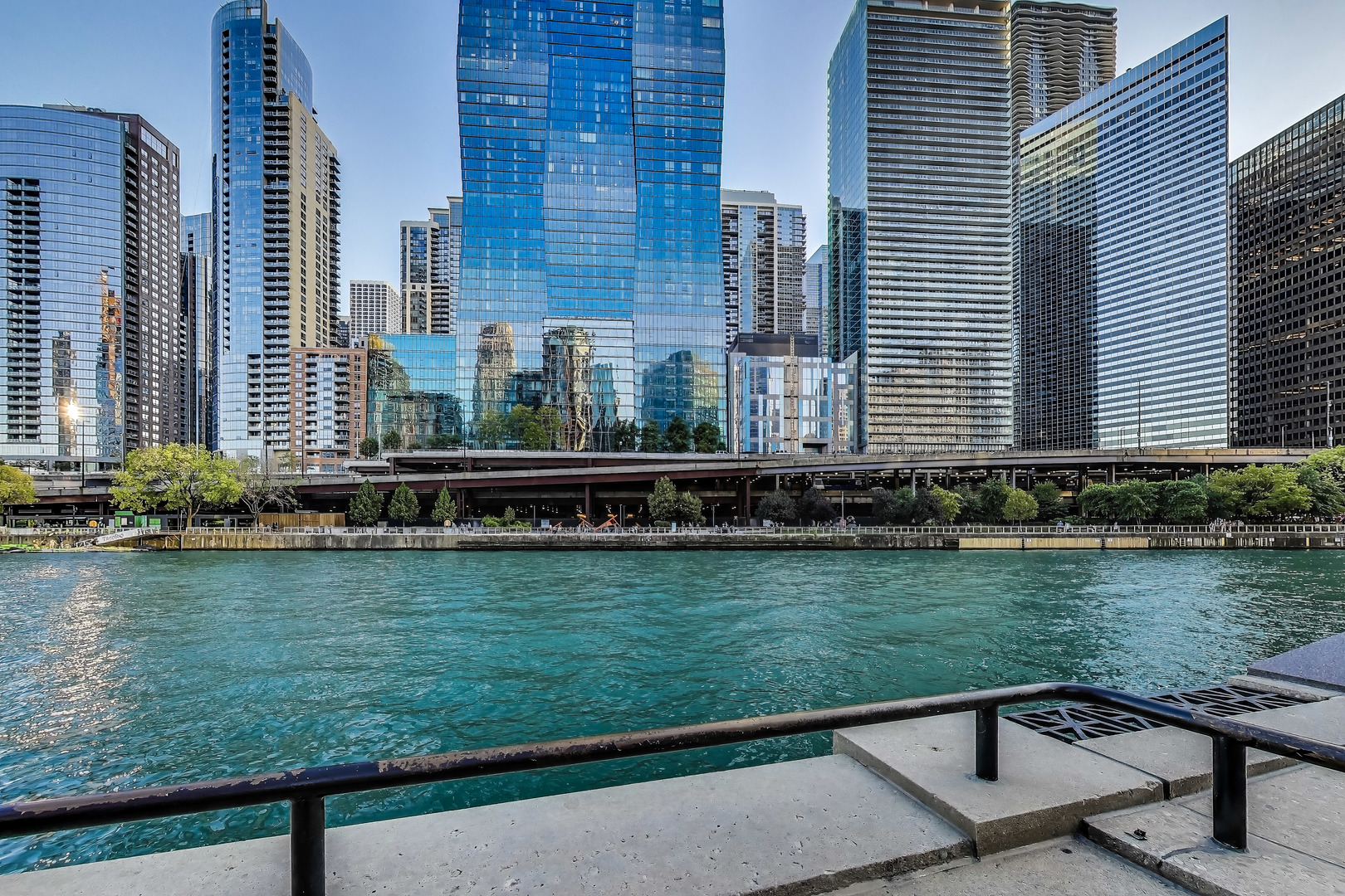 438 East North Water Street Chicago, IL 60611 - Photo 43 of 47