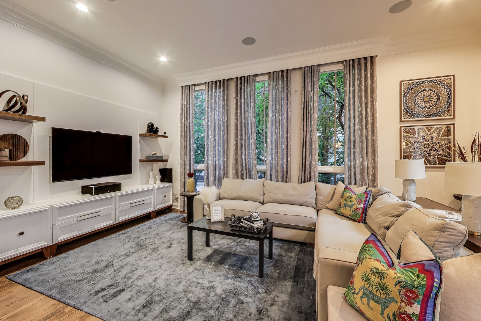 438 East North Water Street Chicago, IL 60611 - Photo 7 of 47