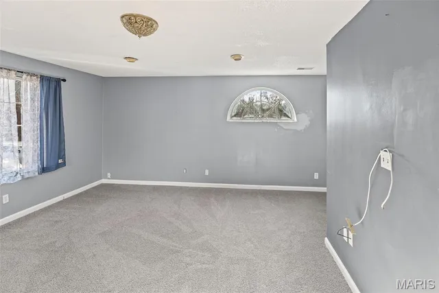 $135,000 | 32 Hilltop Place, East St. Louis, IL 62203