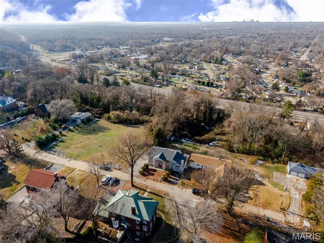 $135,000 | 32 Hilltop Place, East St. Louis, IL 62203