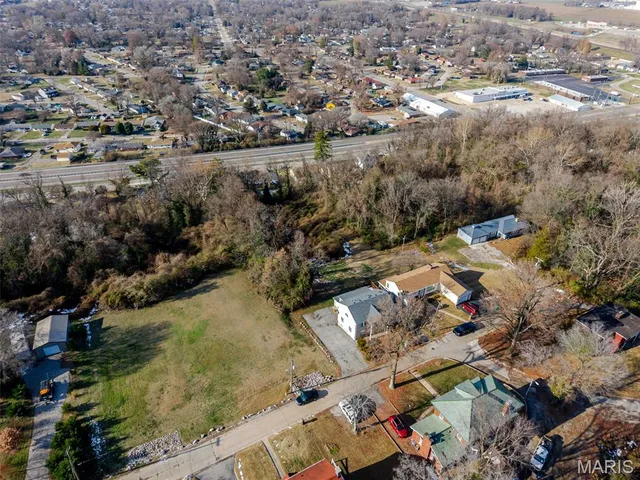 $135,000 | 32 Hilltop Place, East St. Louis, IL 62203