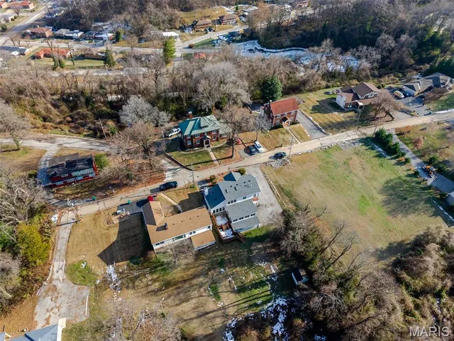 $135,000 | 32 Hilltop Place, East St. Louis, IL 62203