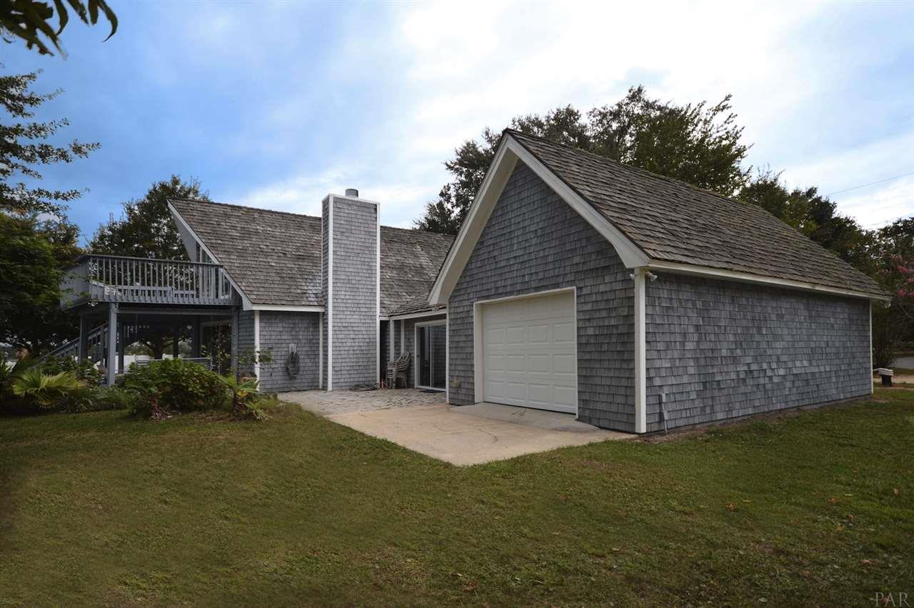 7687 Petersen Point Road Milton, FL 32583 - Photo 8 of 44 Gallery Image 8