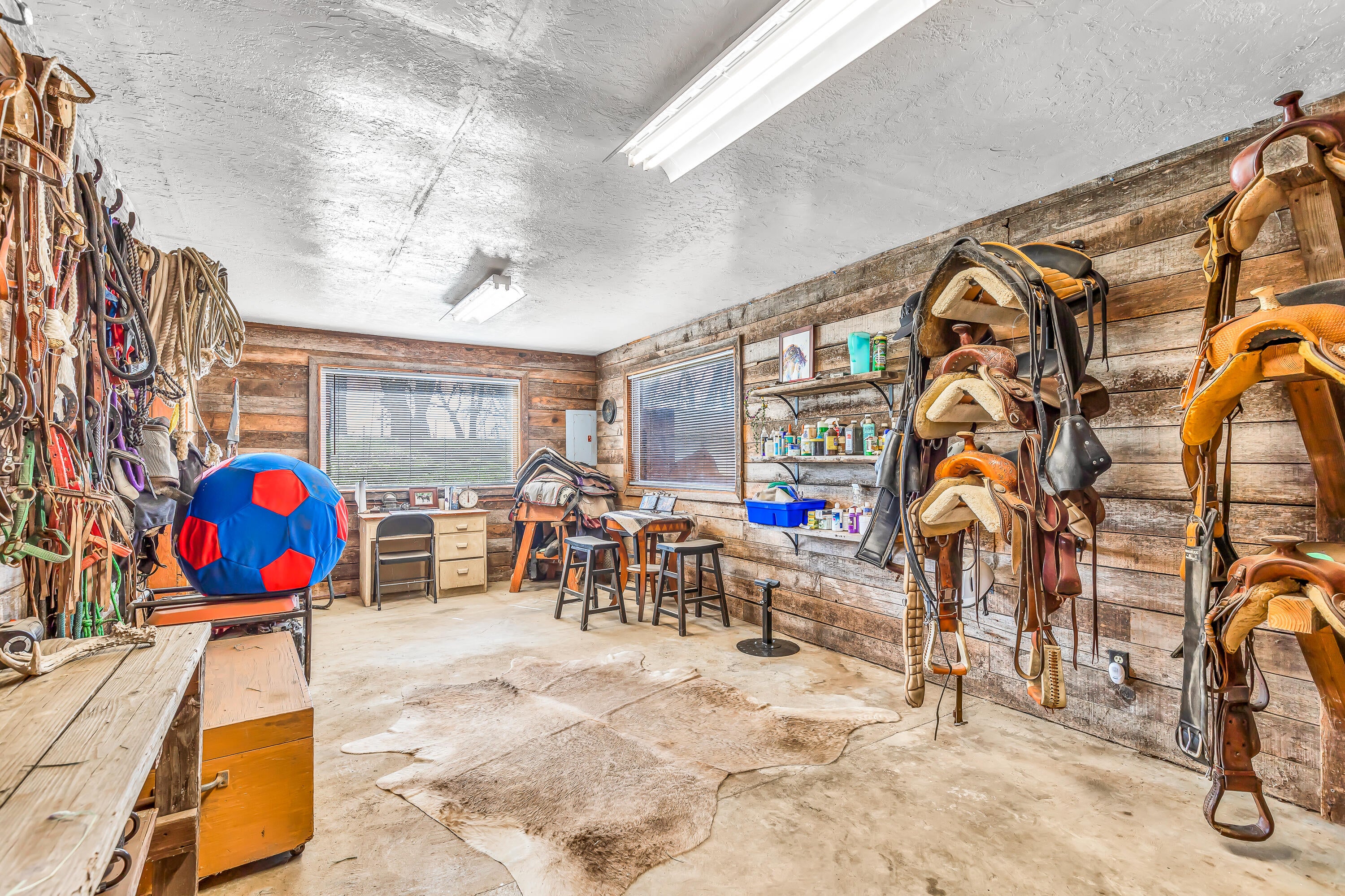 13615 Agate Road Eagle Point, OR 97524 - Photo 48 of 54 58