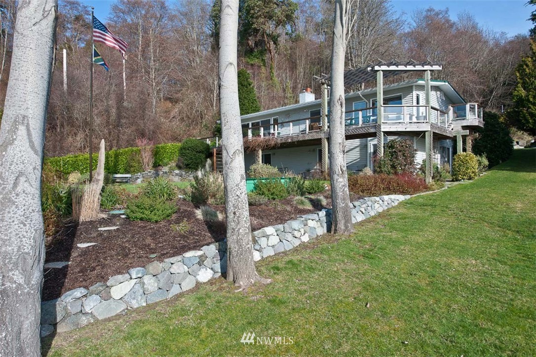 14121 Southwest Caster Road Vashon, WA 98070 - Photo 24 of 25 Gallery Image 24