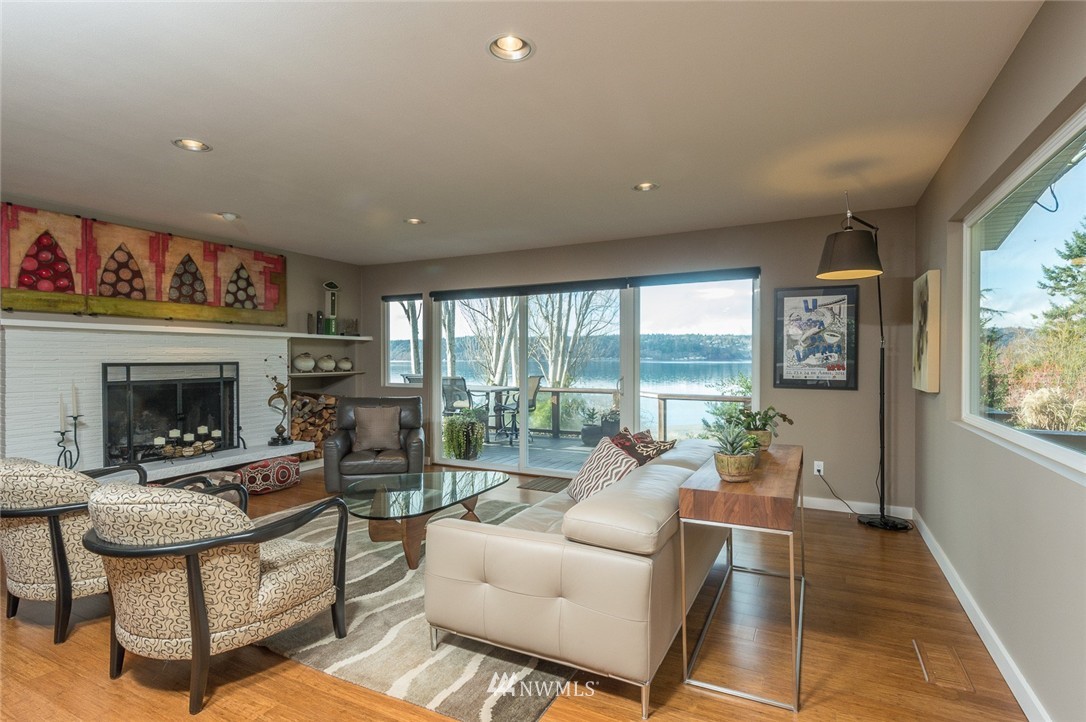 14121 Southwest Caster Road Vashon, WA 98070 - Photo 7 of 25 Gallery Image 7