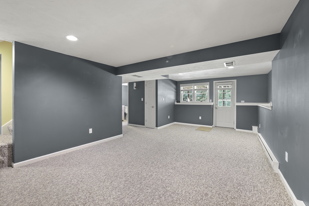 8 Walker Road Franklin, MA 02038 - Photo 37 of 40