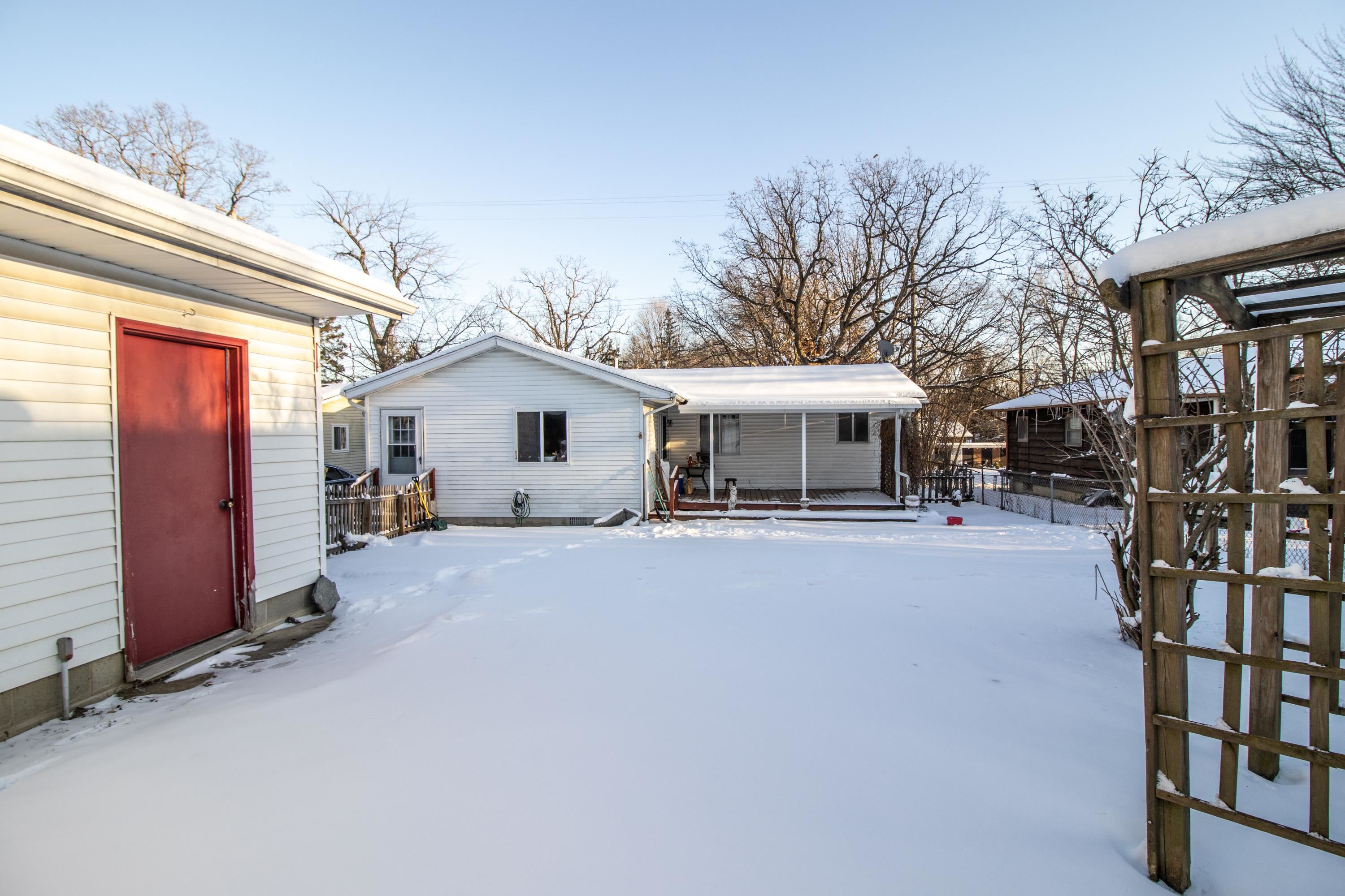 938 State Road Fenton, MI 48430 - Photo 35 of 39