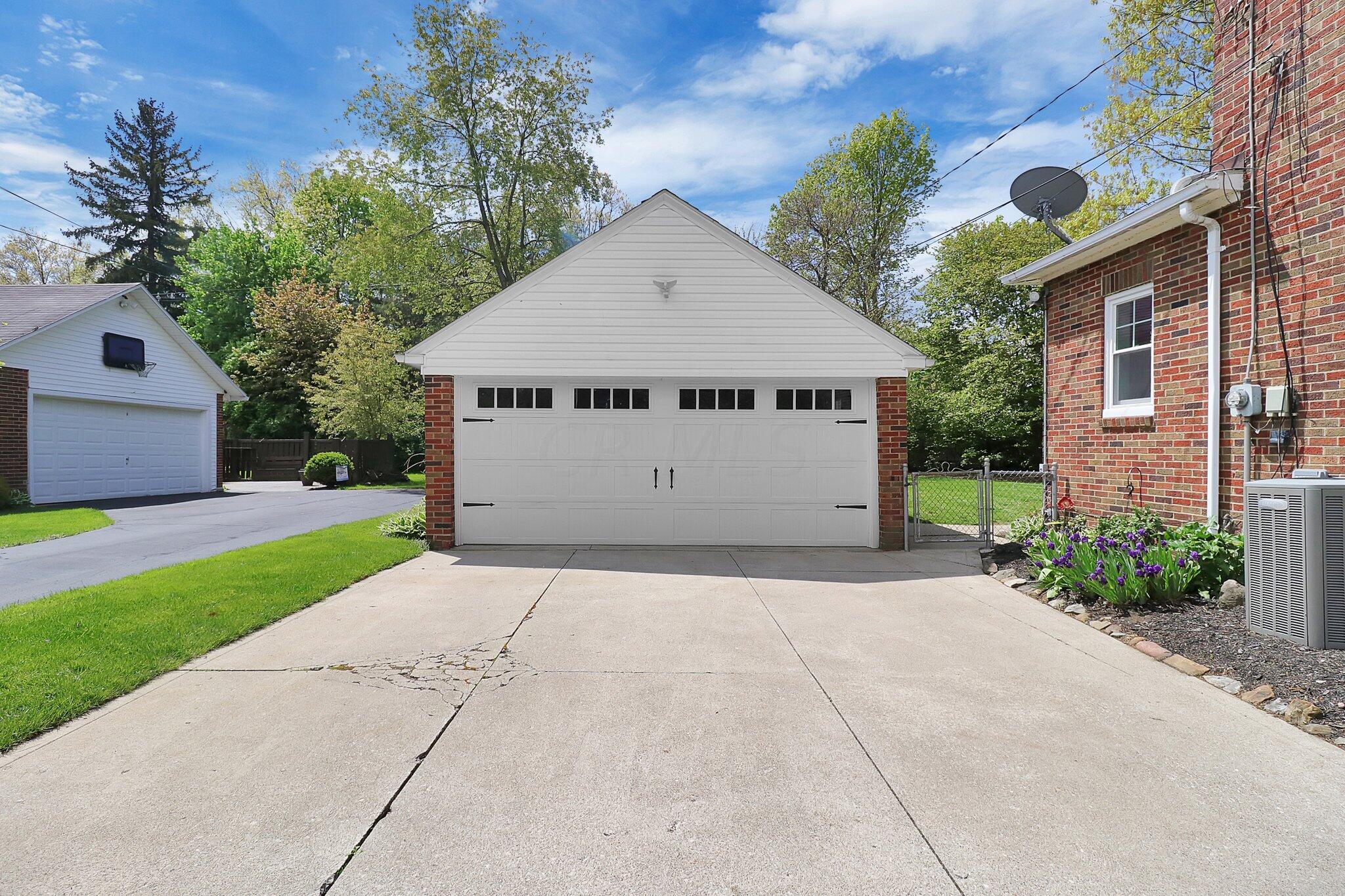 359 Ruth Avenue Mansfield, OH 44907 - Photo 2 of 33 Detached 2 Garage