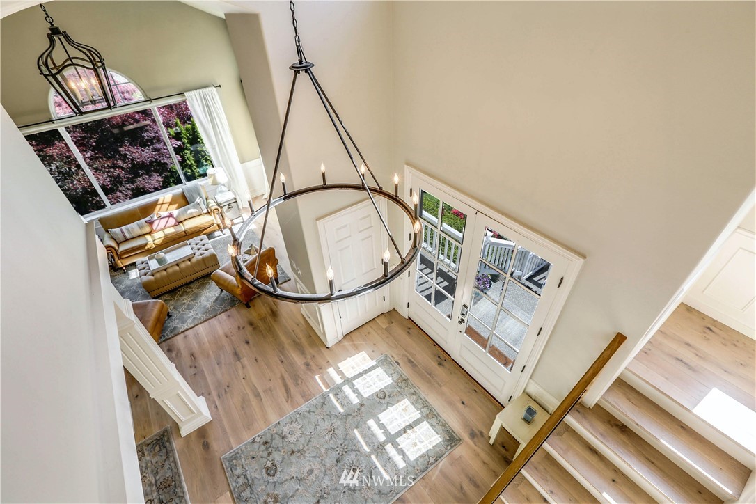 17124 Southeast 100th Street Renton, WA 98059 - Photo 16 of 40 a living room with furniture