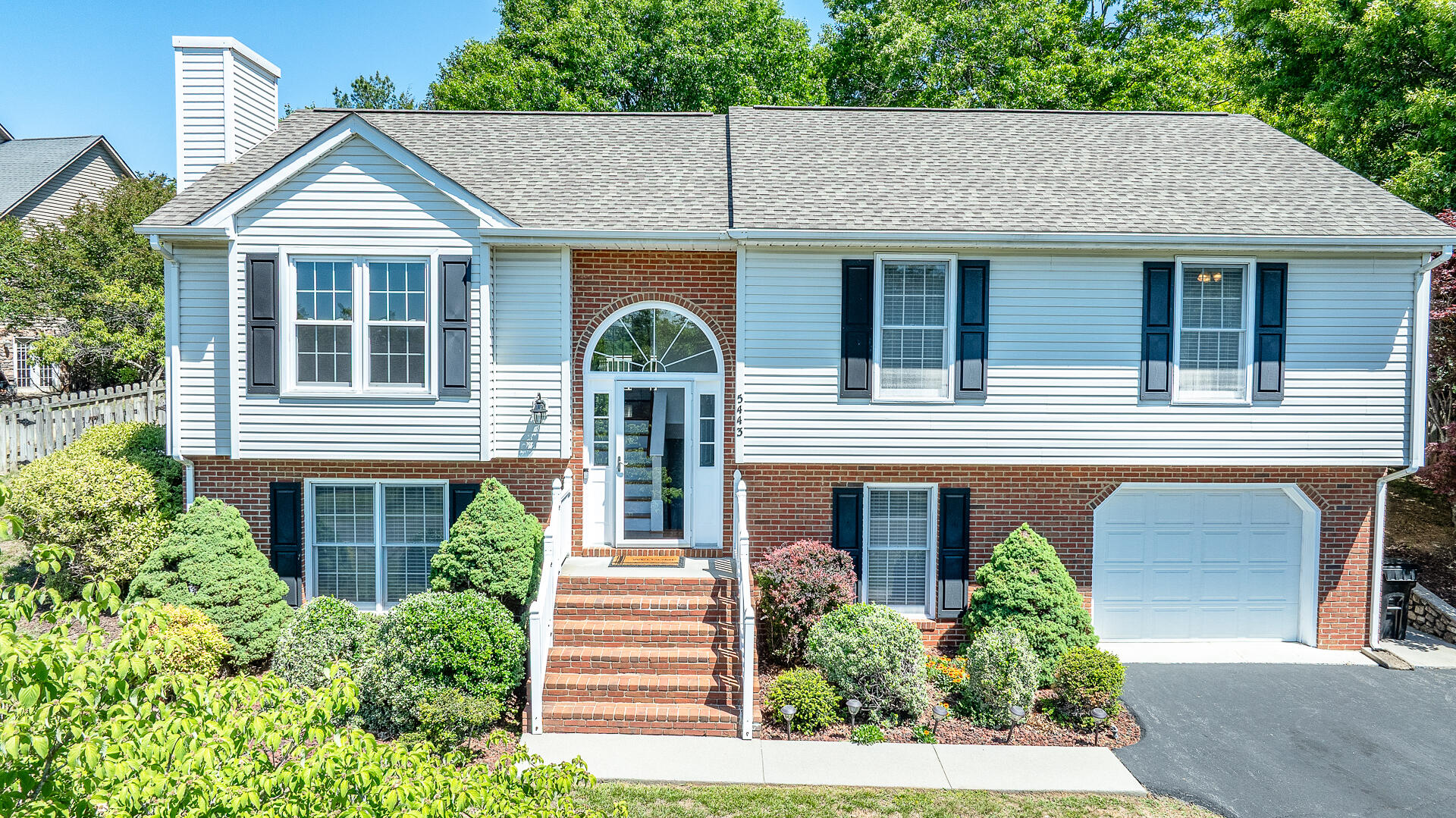 5443 Setter Road Roanoke, VA 24012 - Photo 1 of 42 front view of a house with a yard