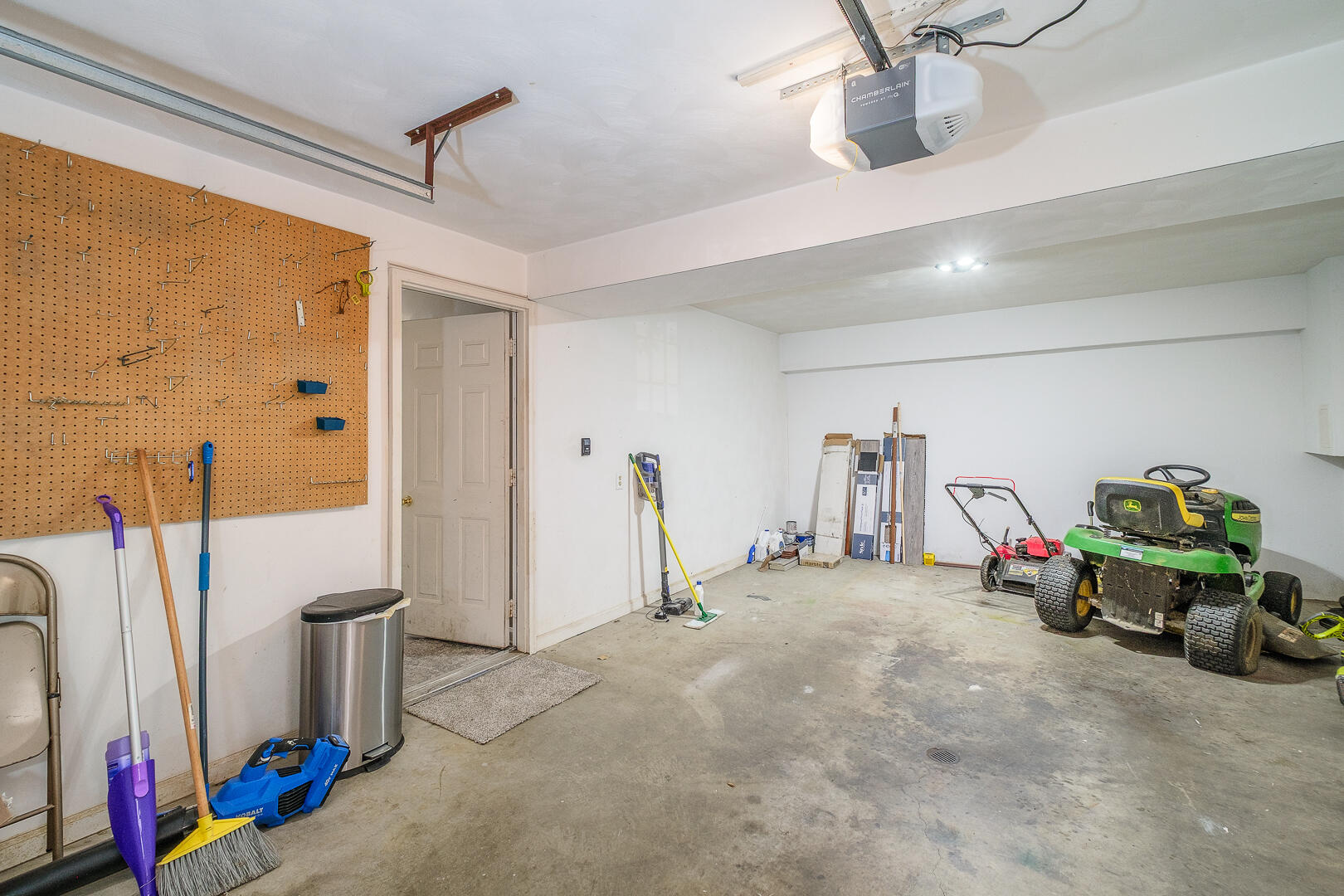 5443 Setter Road Roanoke, VA 24012 - Photo 34 of 42 a view of a room with gym equipment