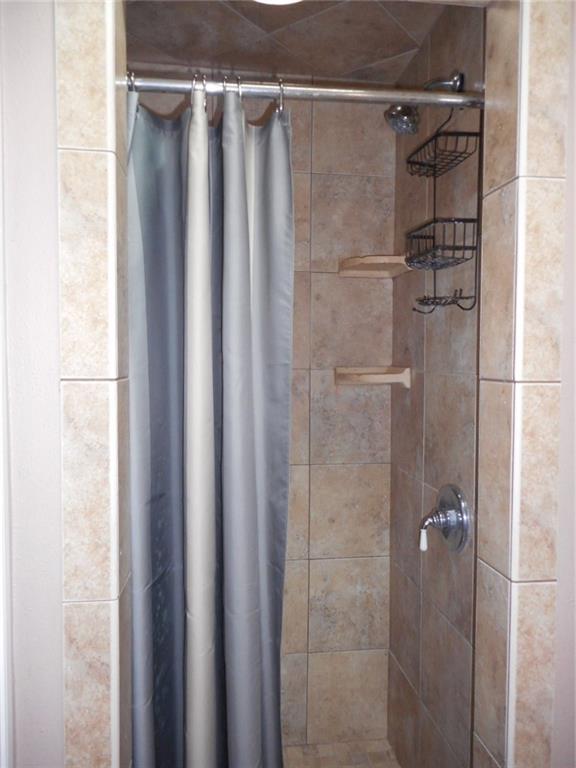 1014 Lindberg Road Anderson, IN 46012 - Photo 22 of 45 Gallery Image 22