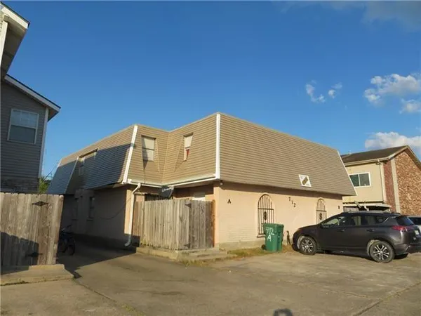 $1,000 | 712 Vouray Drive, Unit D, Kenner, LA 70065