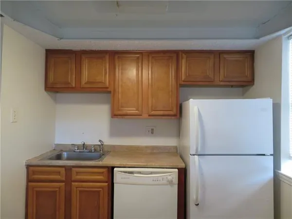 $1,000 | 712 Vouray Drive, Unit D, Kenner, LA 70065