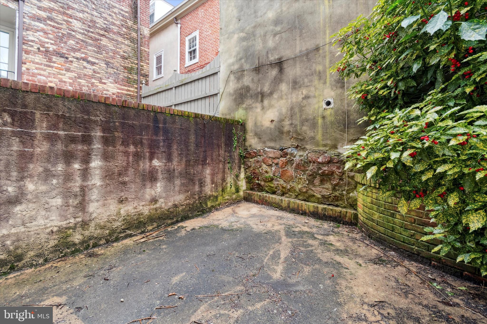 110 South Street Philadelphia, PA 19147 - Photo 16 of 35