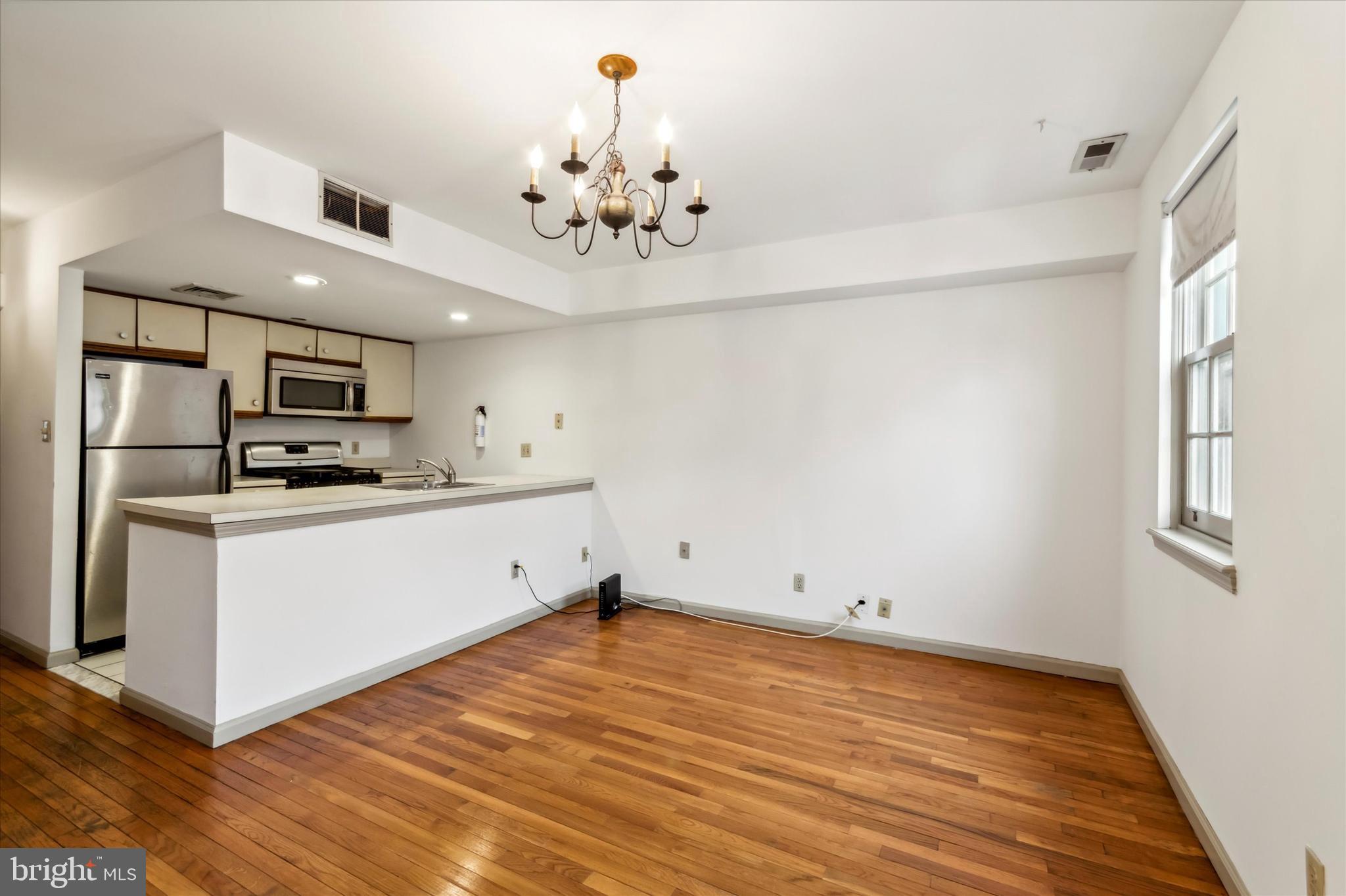 110 South Street Philadelphia, PA 19147 - Photo 17 of 35