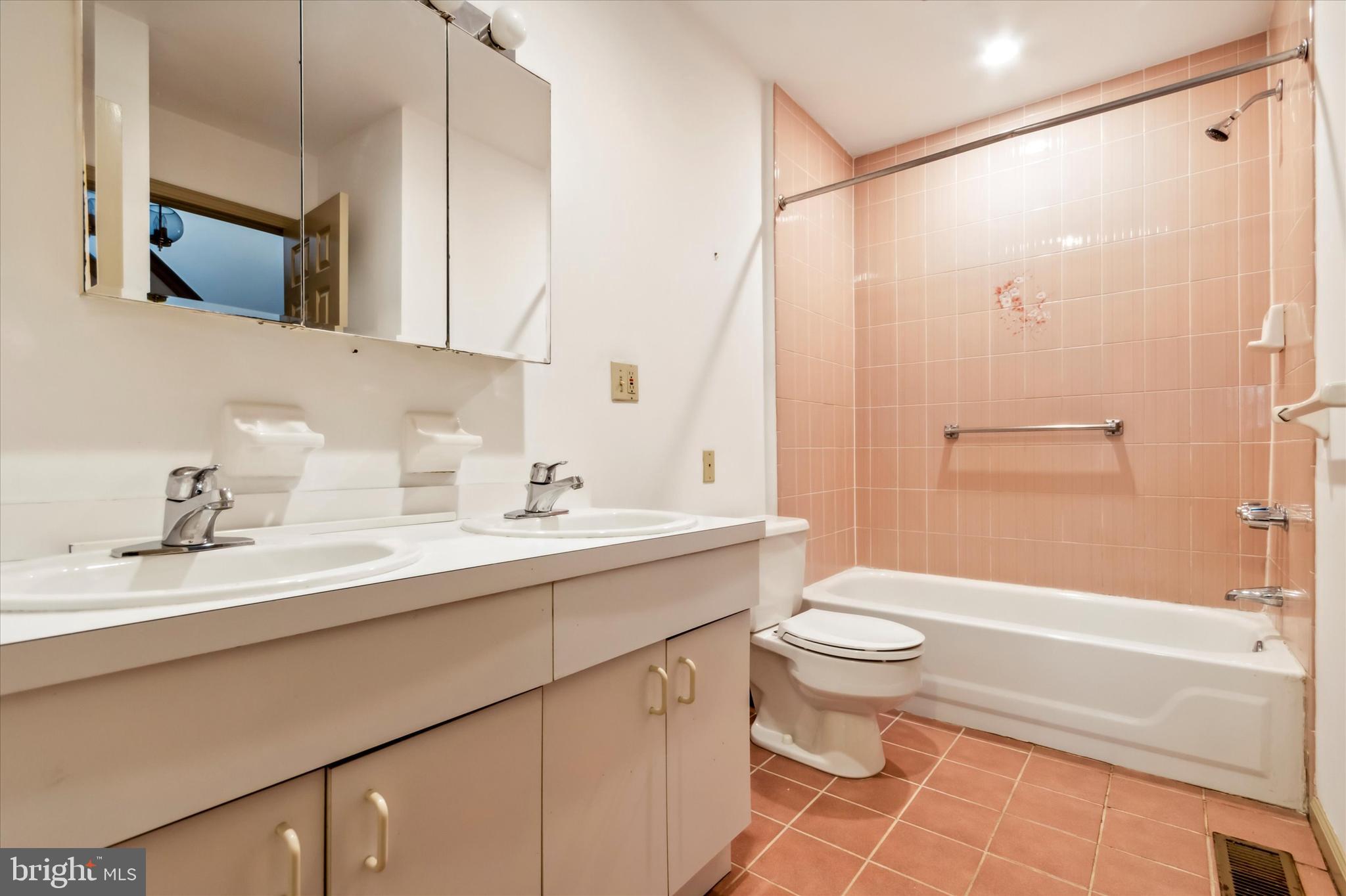 110 South Street Philadelphia, PA 19147 - Photo 33 of 35