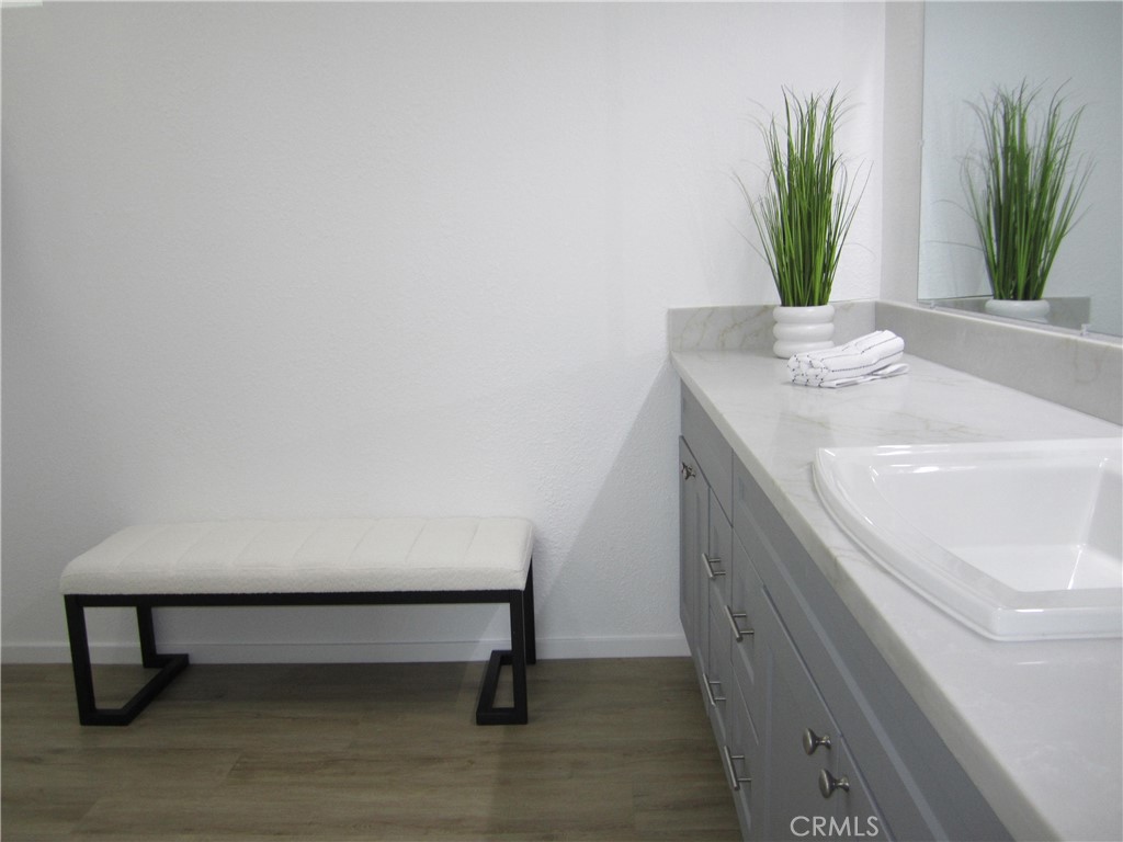 24303 Woolsey Canyon Road, Unit 19 Canoga Park, CA 91304 - Photo 18 of 33