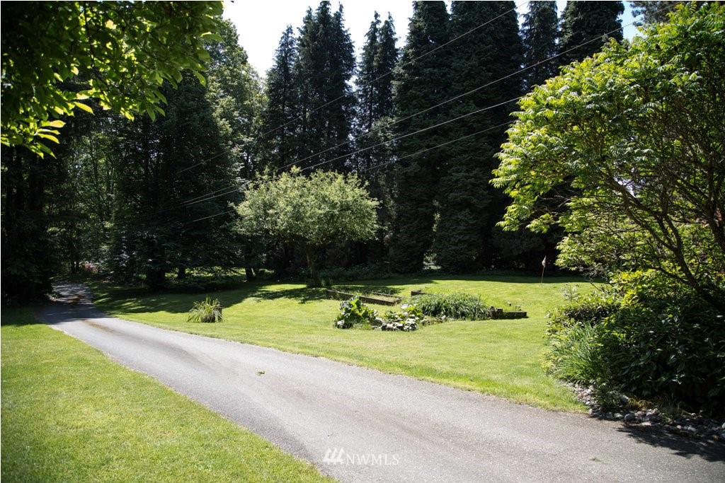 19109 Ross Road Bothell, WA 98011 - Photo 4 of 23 Gallery Image 4