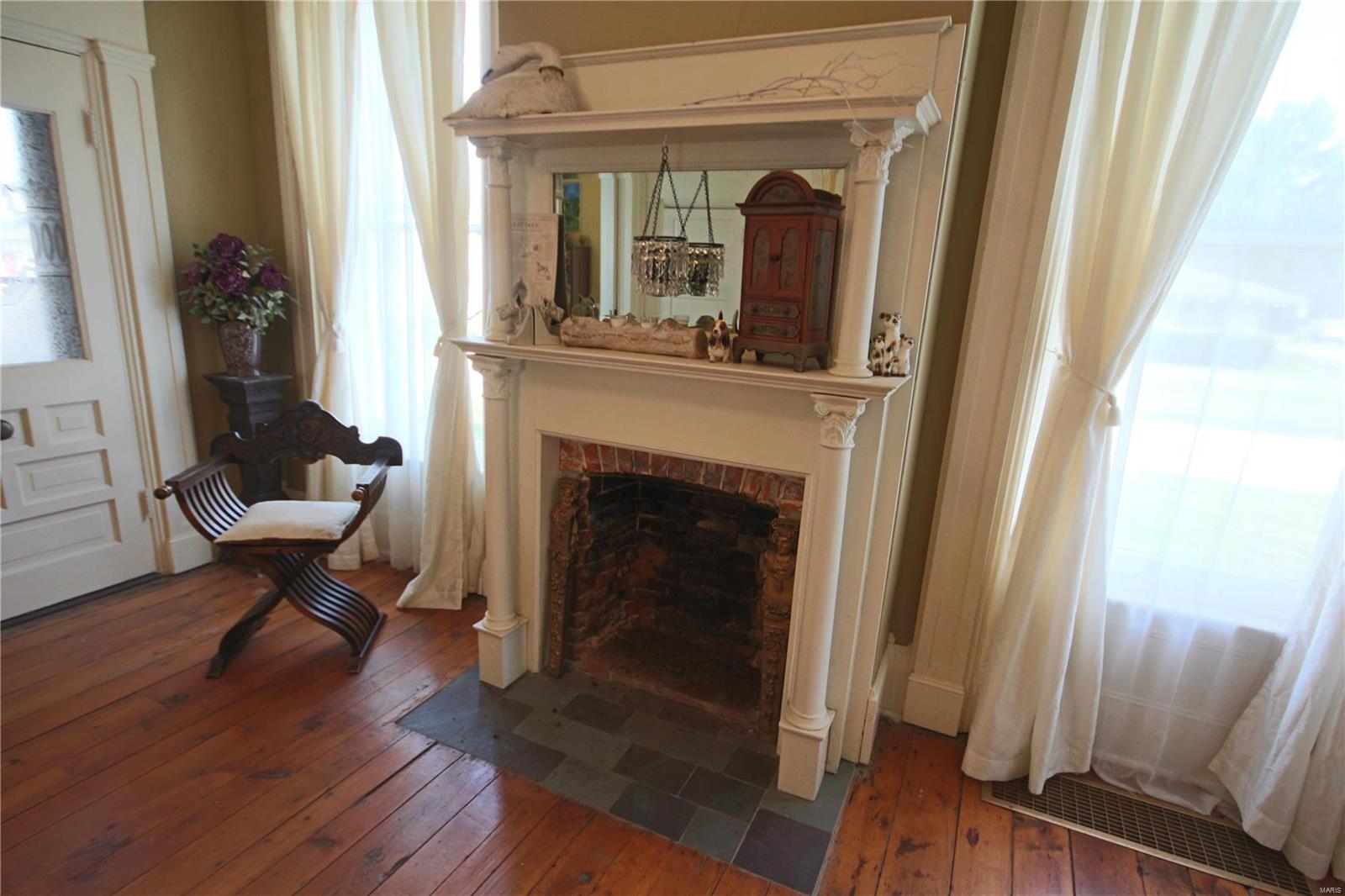 111 Main Cross Clarksville, MO 63336 - Photo 17 of 44