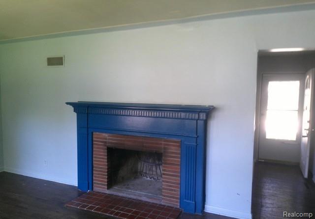 433 Crestview Street Flushing, MI 48433 - Photo 10 of 19 DSCF0608.JPG