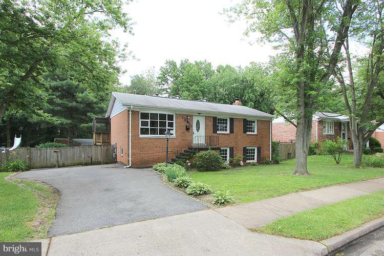 13611 Kingsman Road Woodbridge, VA 22193 - Photo 1 of 24 Exterior Front