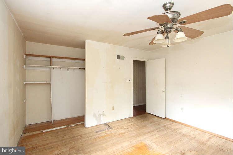 13611 Kingsman Road Woodbridge, VA 22193 - Photo 16 of 24 Bedroom Master