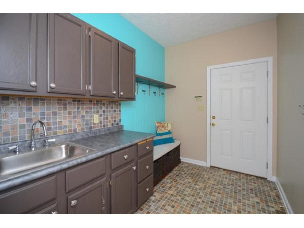 2128 Pendragon Road Kingsport, TN 37660 - Photo 32 of 36 Photo 32