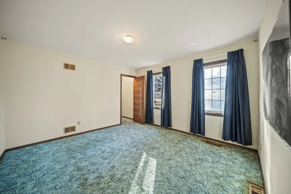 $235,000 | 208 West 28th Avenue, Coal Valley, IL 61240