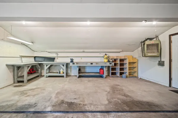 $235,000 | 208 West 28th Avenue, Coal Valley, IL 61240